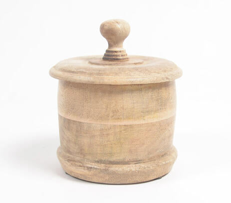 Round wooden jar detail shot