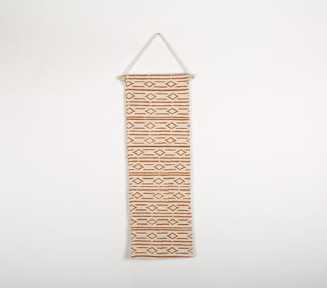 Wall wine rack cotton detail
