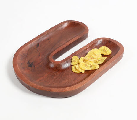 Magnet shaped platter wood grain