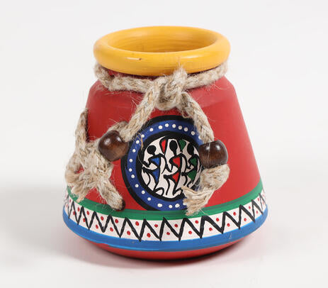 Clay pen stand full view