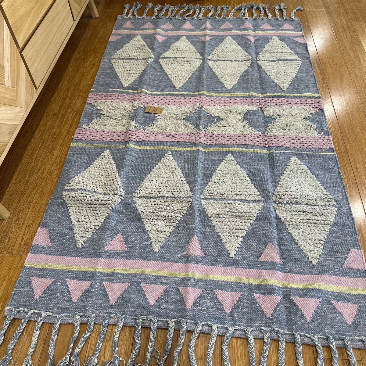 Detail of the geometric pattern repeat
