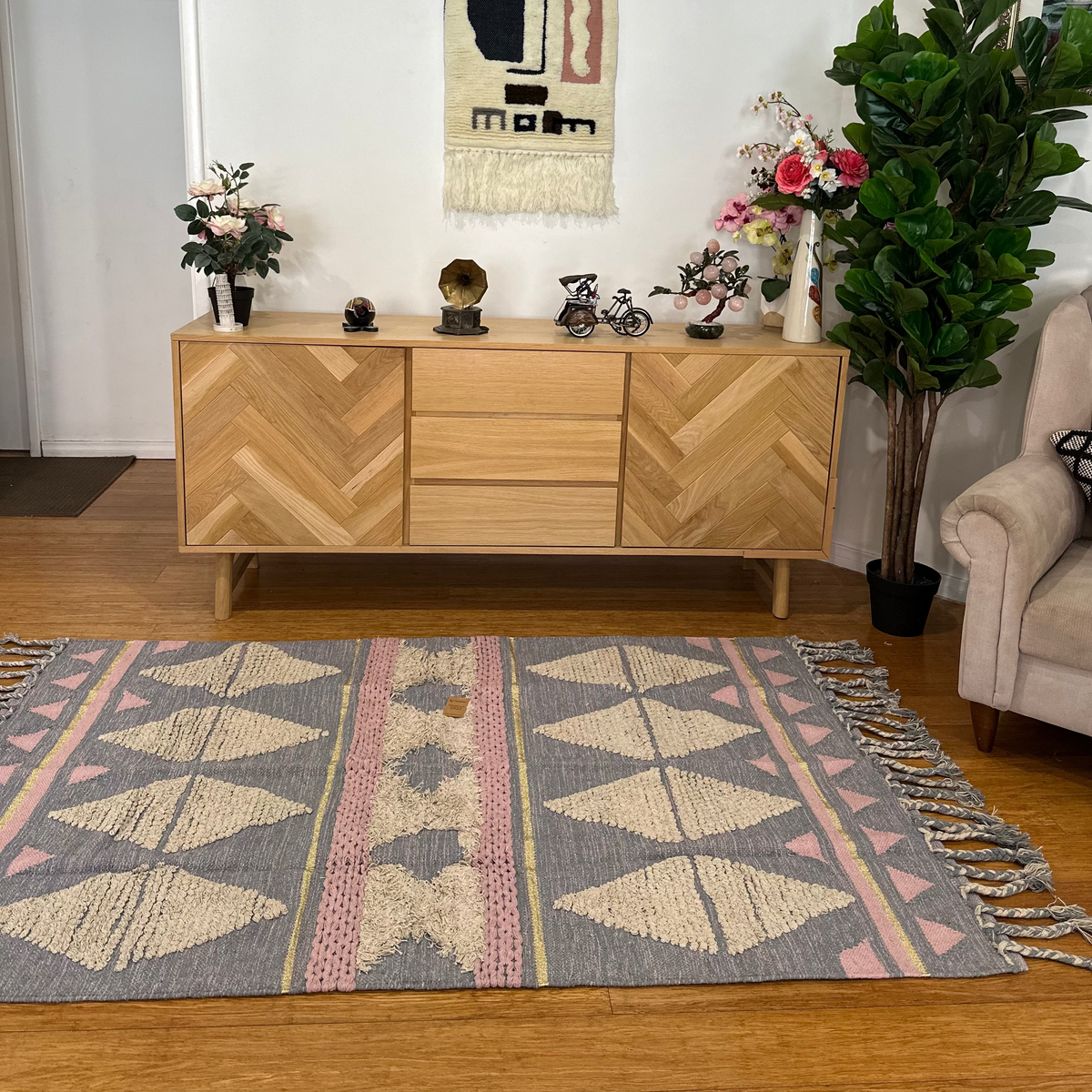 Overhead view of the fringed rug laid flat