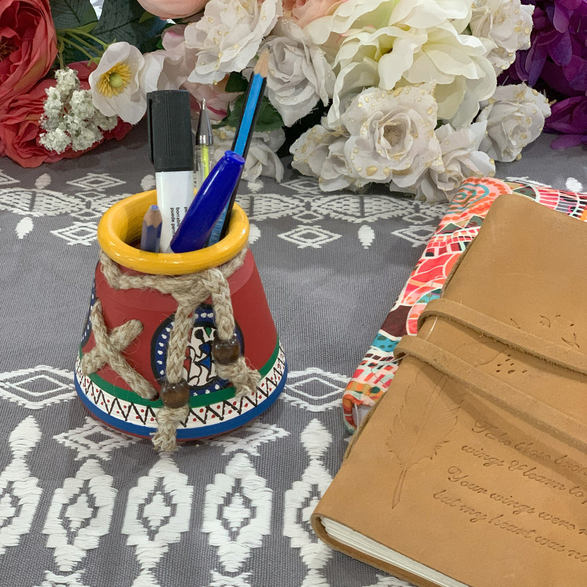 Clay pen stand lifestyle shot