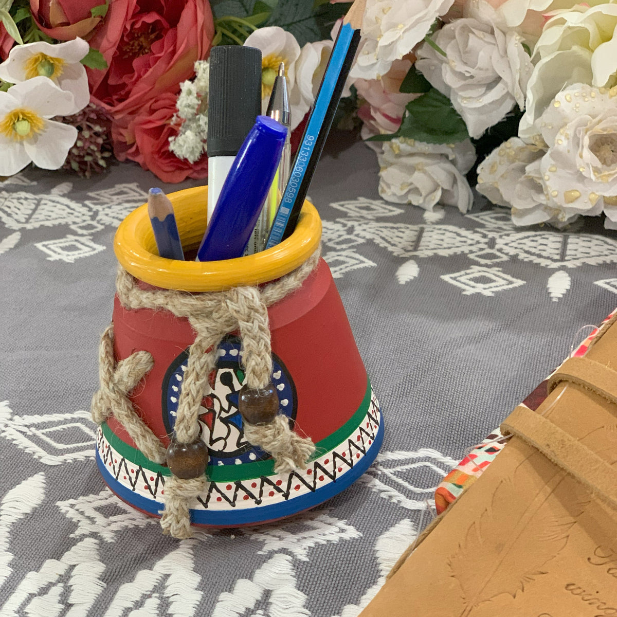 Clay pen stand top-down view