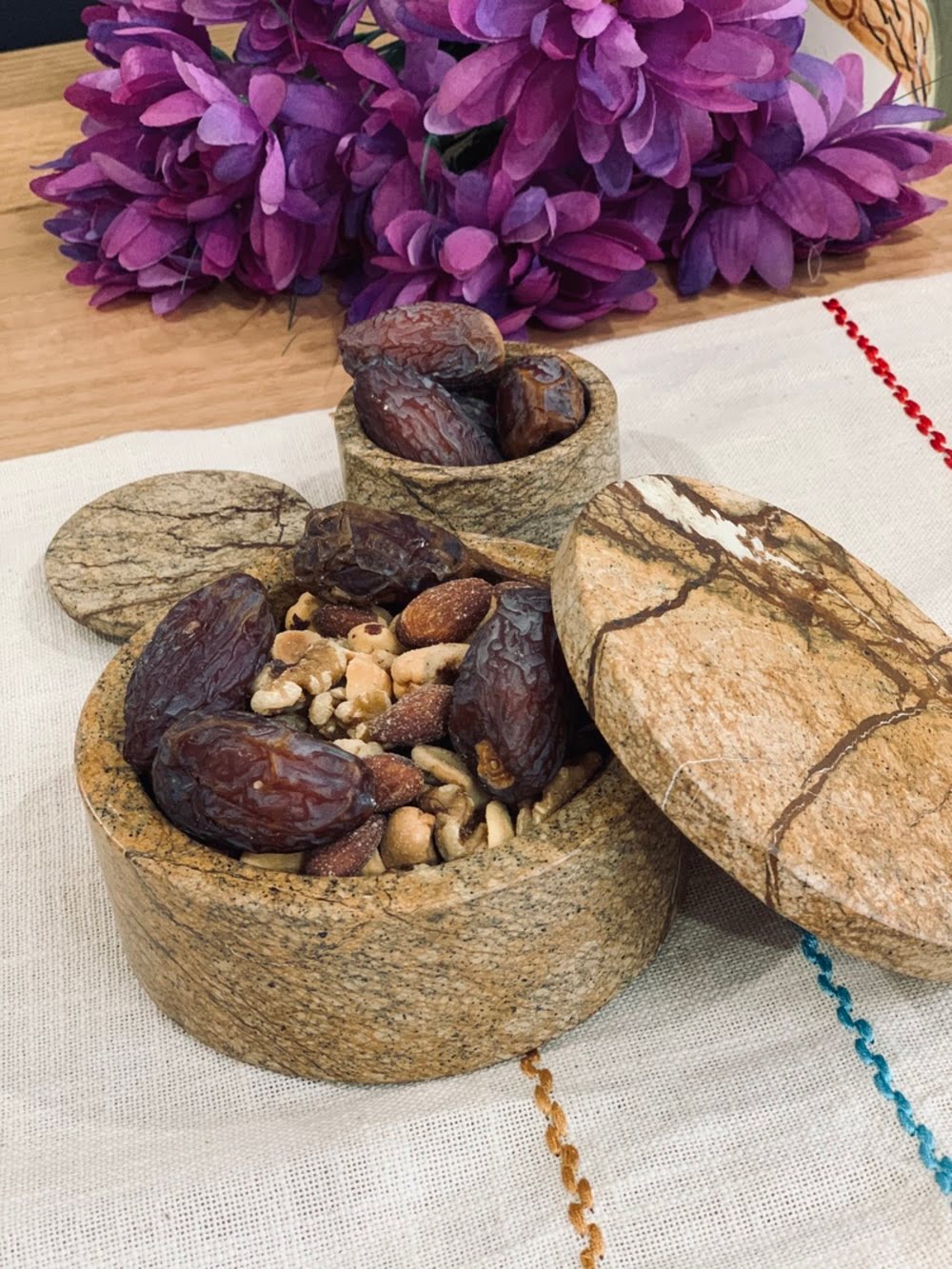 Marble snack bowls paired with tableware