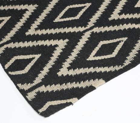 Handwoven Monotone Diamond Jute & Wool Rug