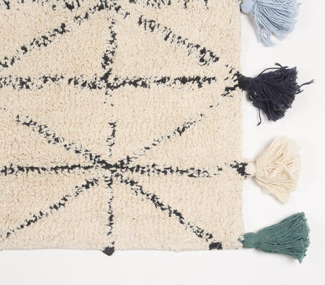 Tufted &amp; Tasseled Geometric Cotton Bath Mat – Handwoven