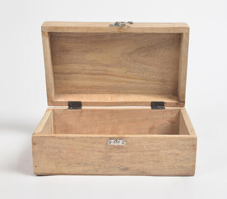 Hand Carved Classic Wooden Keepsake Box Q