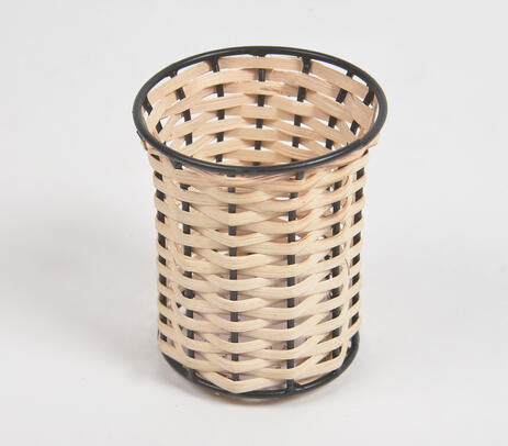 Handcrafted Cane &amp; Iron Pen Stand