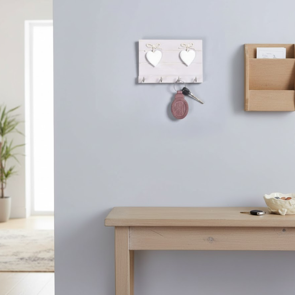 Distress Painted Wooden Ivory Heart 4‑Key Hanger