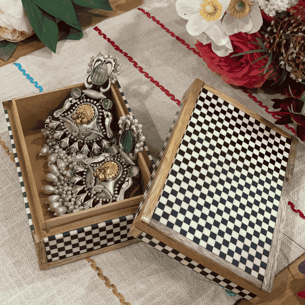 Checkered Monotone Resin &amp; Wood Jewelry Box