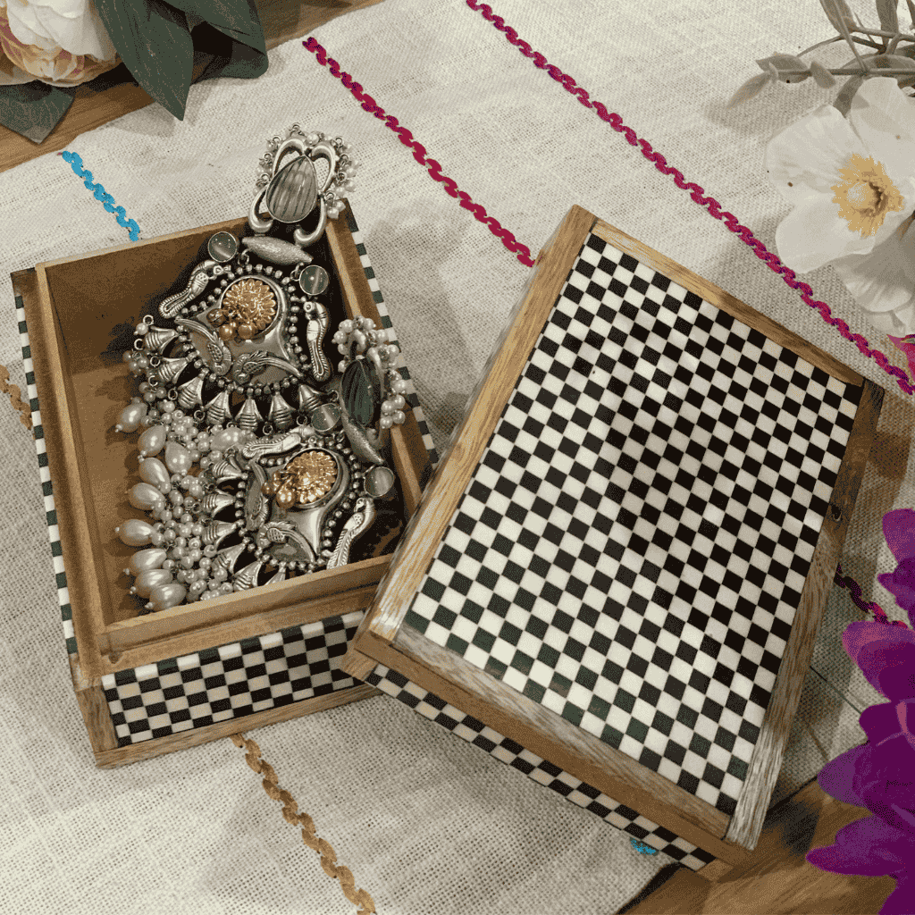 Checkered Monotone Resin &amp; Wood Jewelry Box