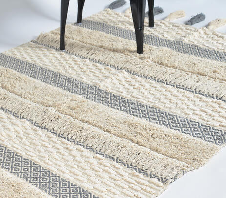 Handwoven & Tufted Smokey Rug