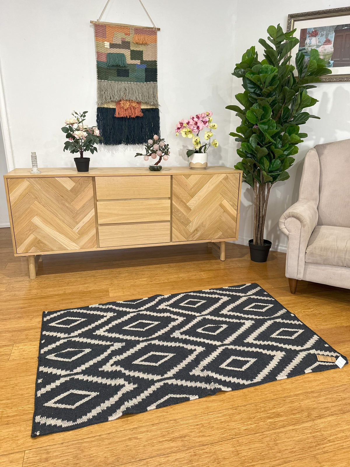 Handwoven Monotone Diamond Jute &amp; Wool Rug