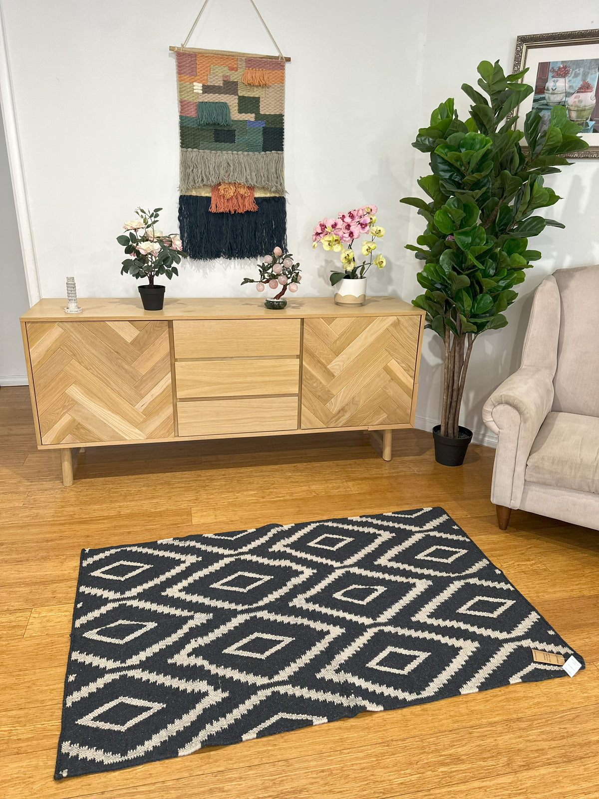 Handwoven Monotone Diamond Jute &amp; Wool Rug