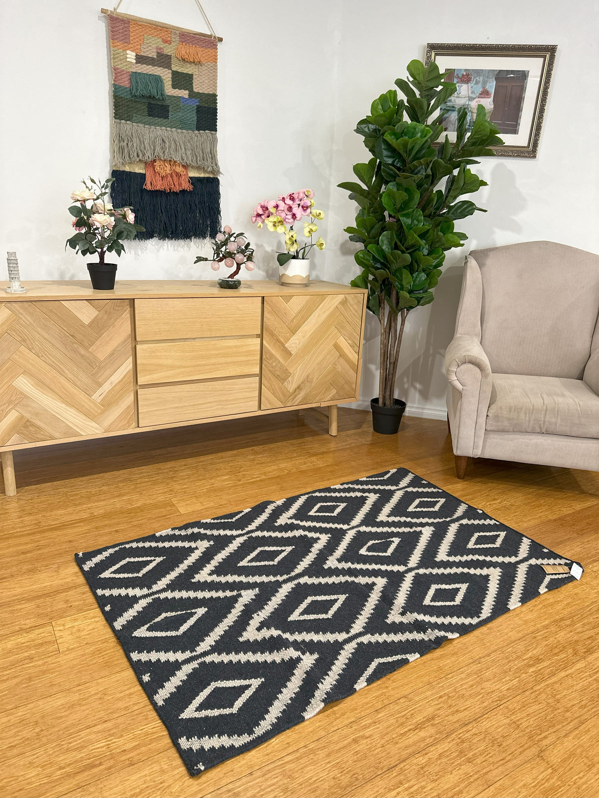 Handwoven Monotone Diamond Jute &amp; Wool Rug