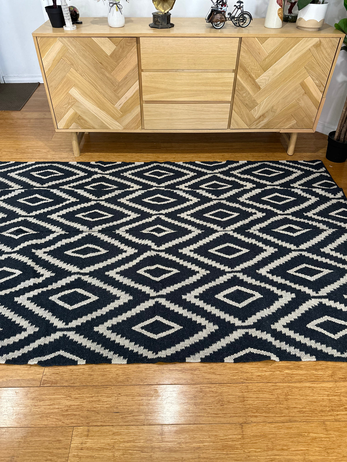 Handwoven Cotton &amp; Jute Diamond Monochrome Rug