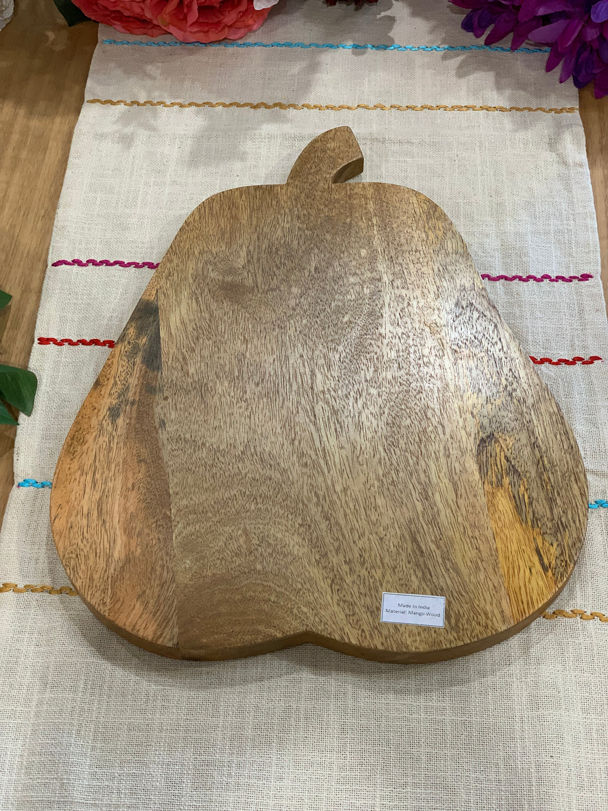 Hand Cut Mango Wood Pear-Shaped Chopping Board