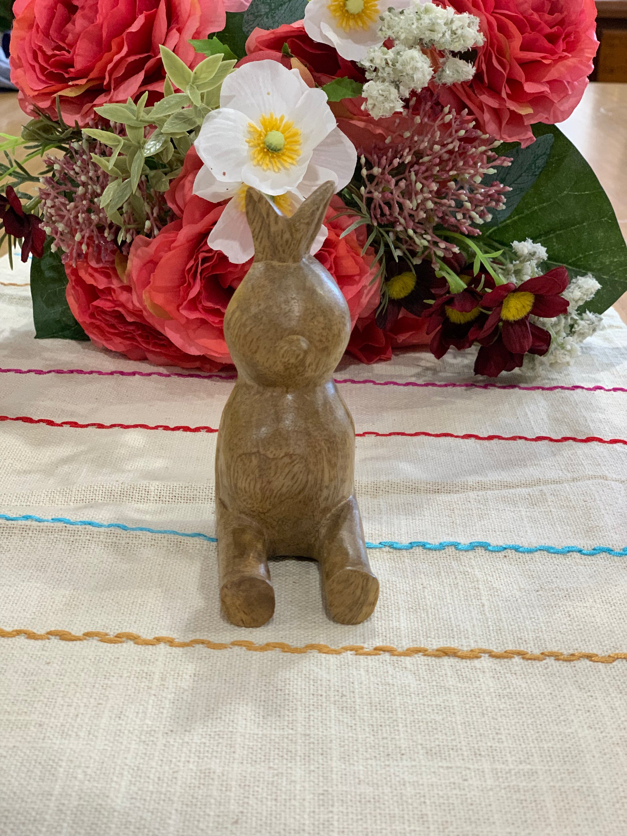 Hand Cut Mango Wood Rabbit Mobile holder