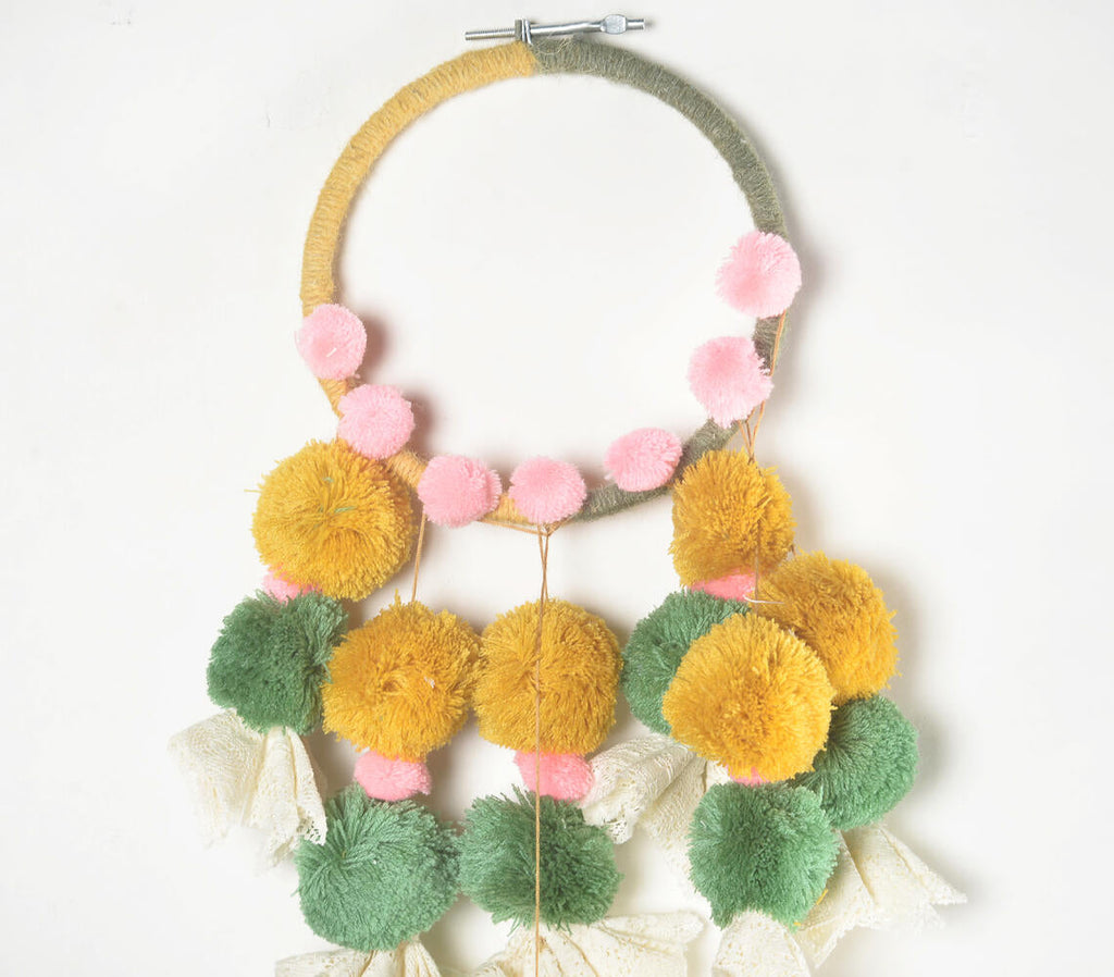 Pom-Pom Tasseled Chunky Dreamcatcher